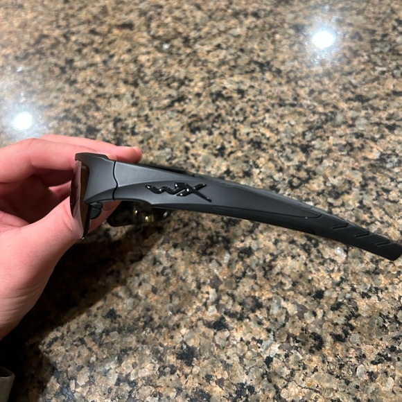 WILEY X SUNGLASSES - Picture 2 of 4